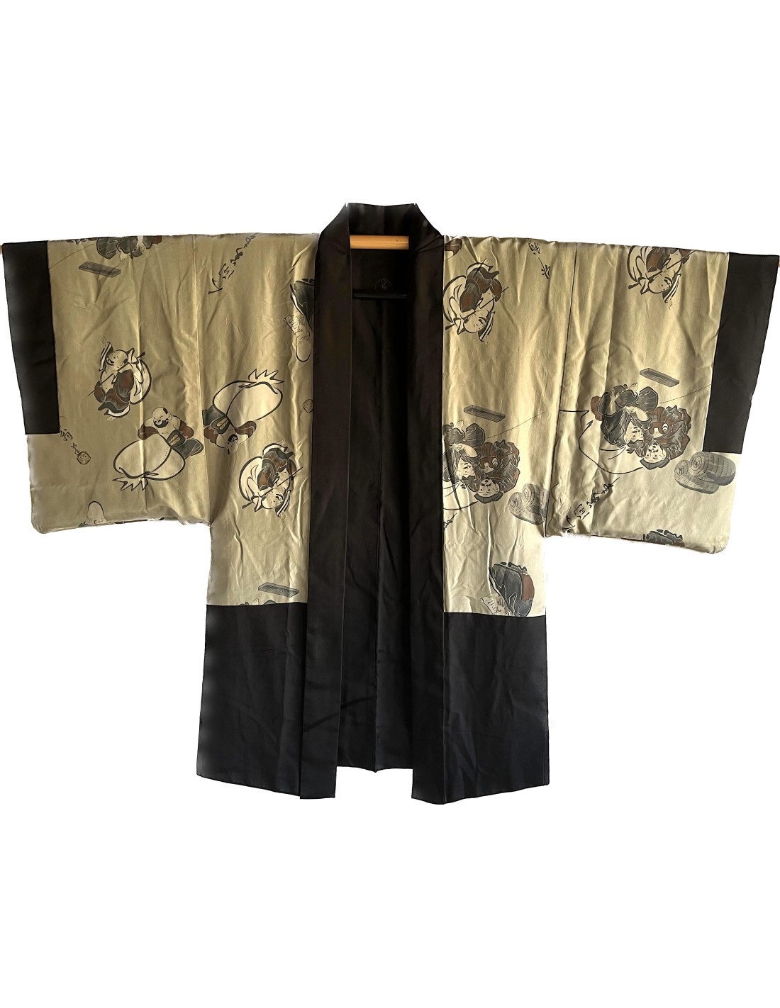 Patterned yukata a chic style for men
